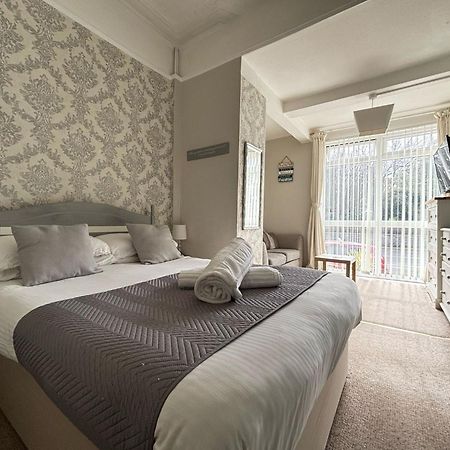 Three Palms Hotel Пейнтон Экстерьер фото