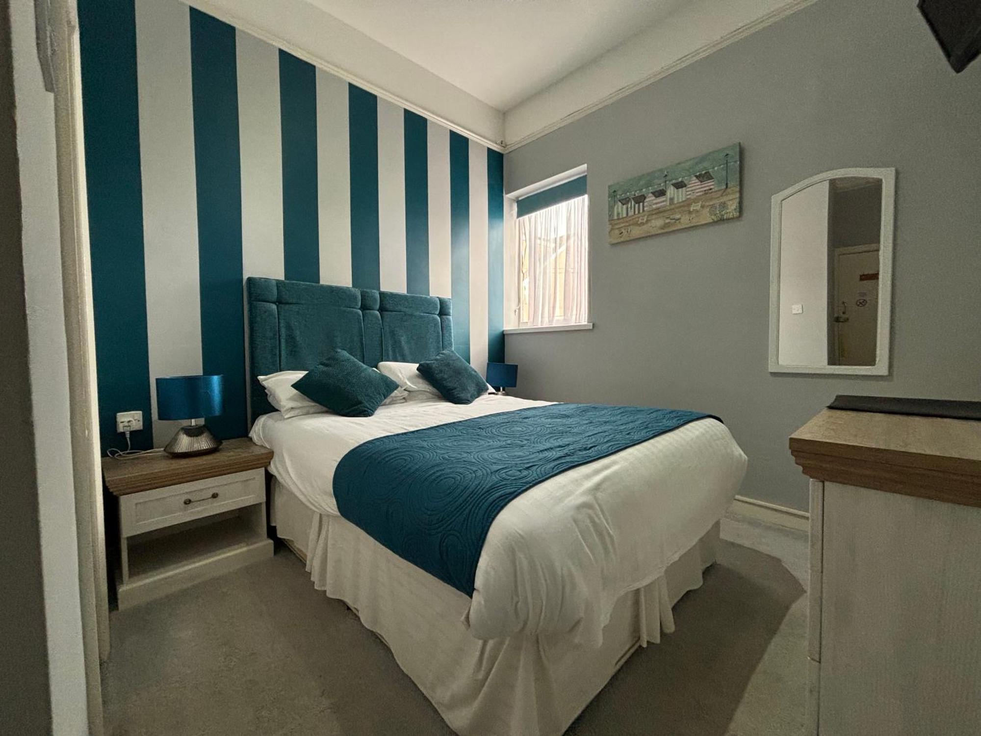 Three Palms Hotel Пейнтон Экстерьер фото