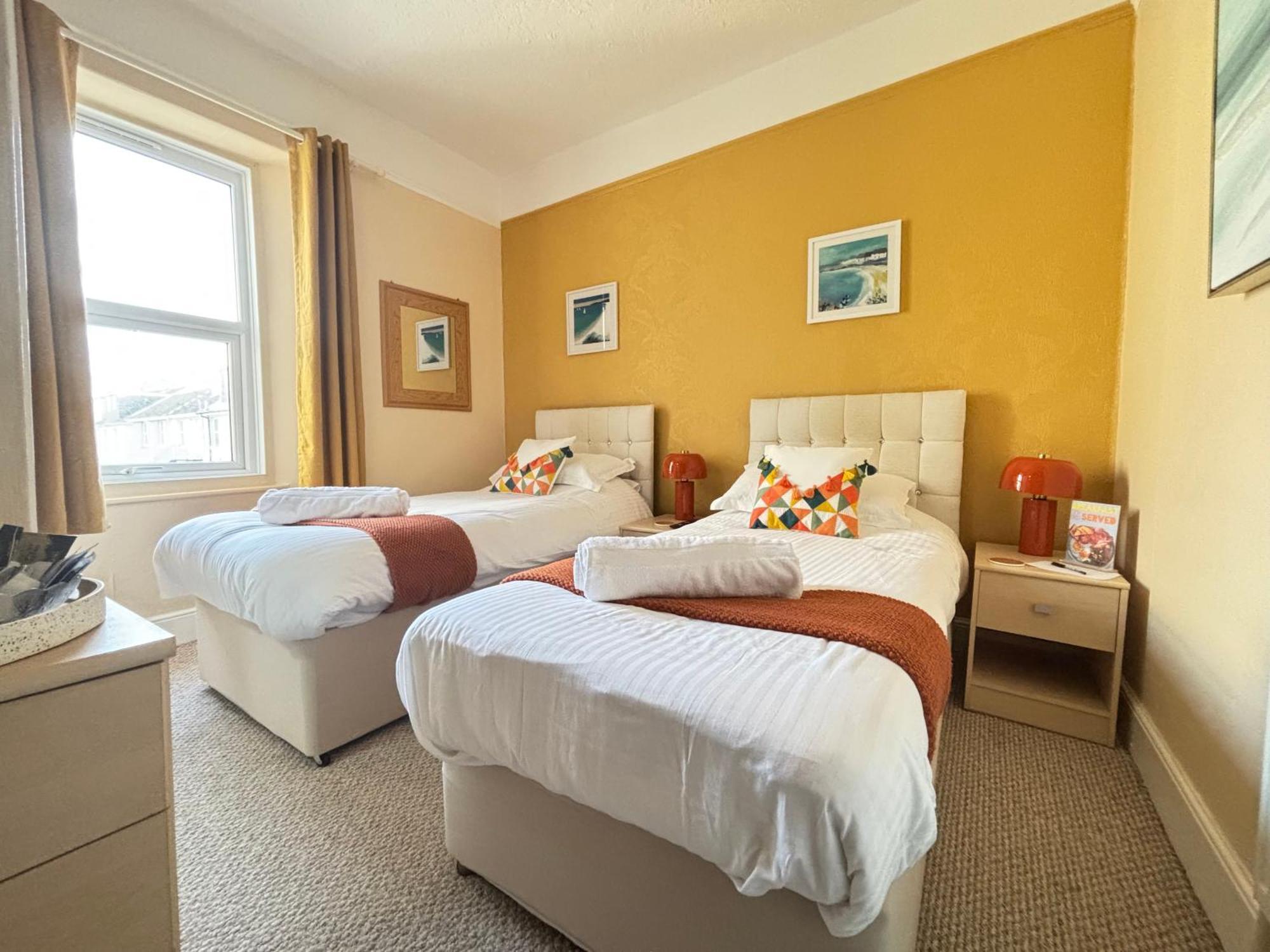 Three Palms Hotel Пейнтон Экстерьер фото